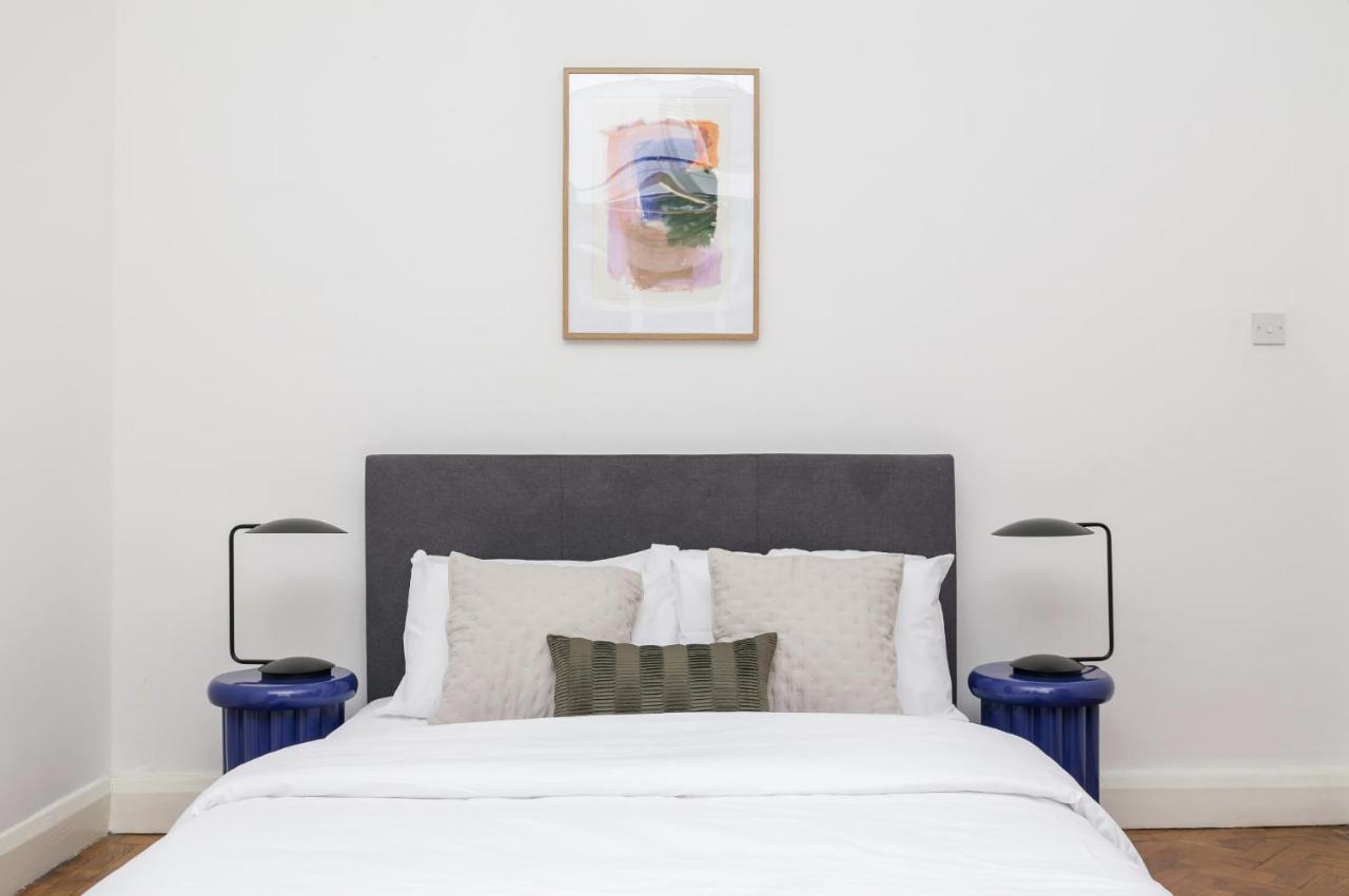 Chic 1 Bedroom Apartment In Bloomsbury, Sleeps 4 Лондон Екстериор снимка
